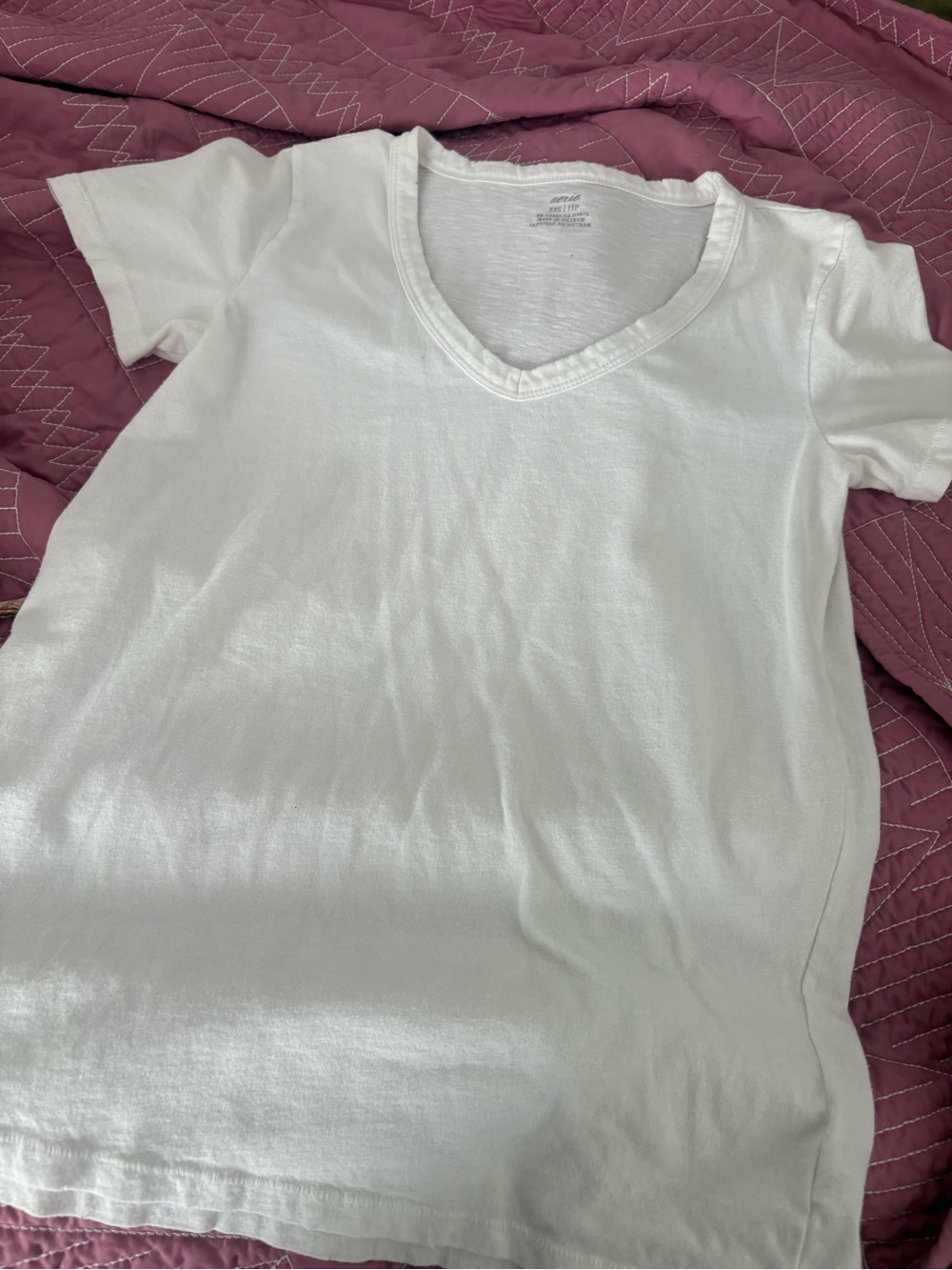 aerie White V-Neck Short Sleeve Tee